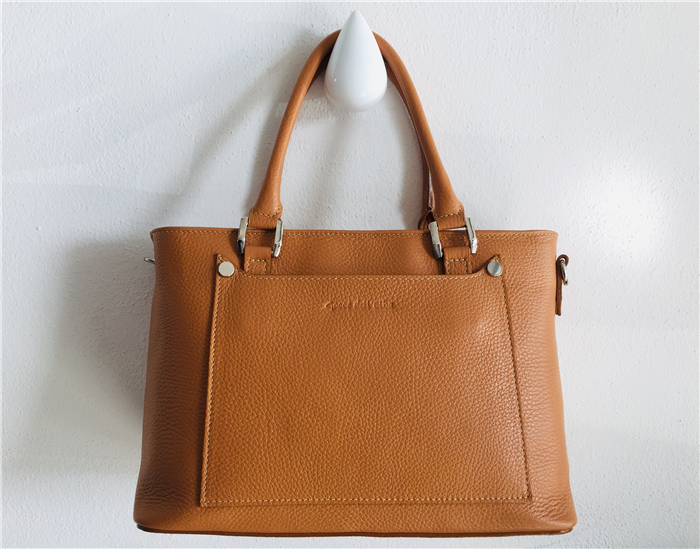 Pocket bag in vera pelle