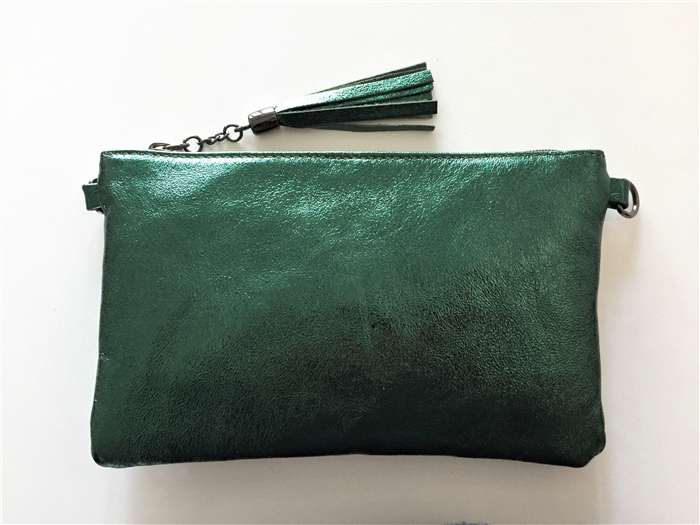 Busta in pelle laminata fucsia